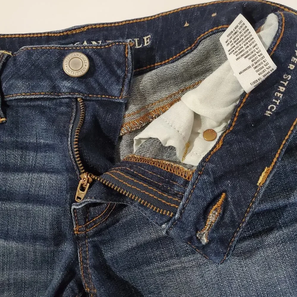 American Eagle Super Stretch Raw Frayed Hem Dark Wash Jean Shorts Womens Size 4